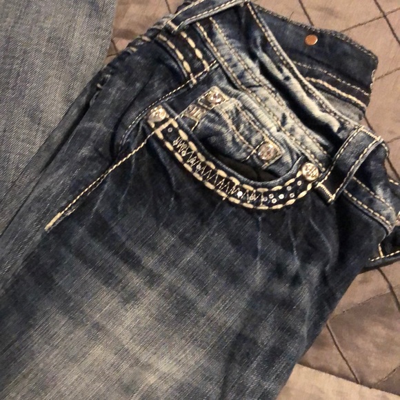 Jeans - Picture 4 of 5